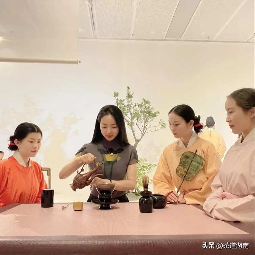 湖南大众传媒职业技术学院费璠：坚守匠心 传承中华茶文化