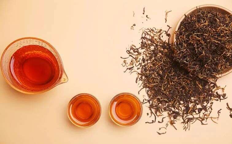 一杯红茶，冬日里的温暖相伴