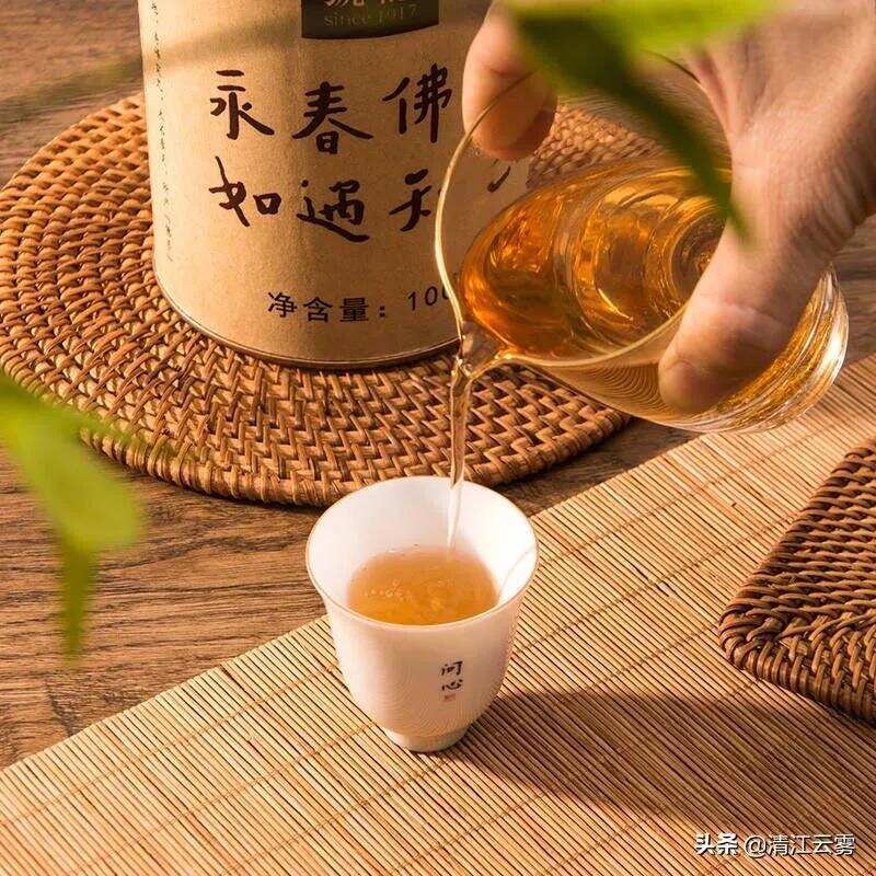 青茶又称乌龙茶。乌龙茶的品种有哪些？带您认识了解乌龙茶