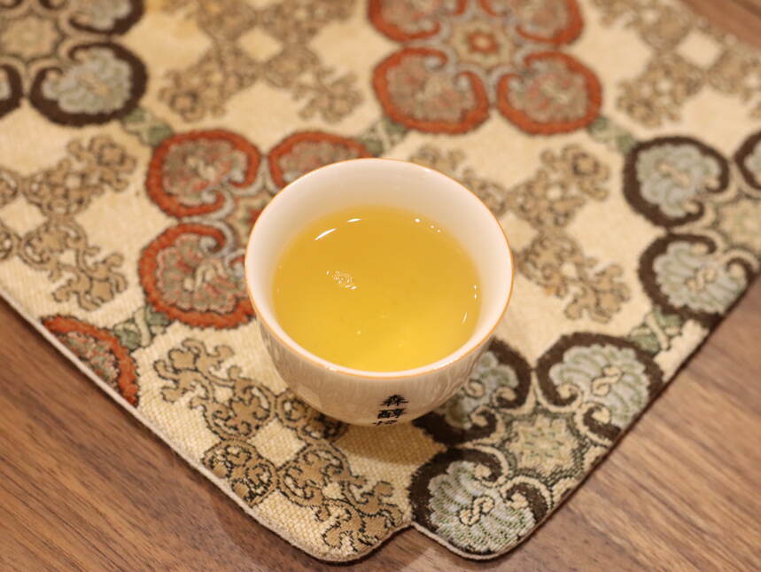 冬天还能喝普洱生茶吗？