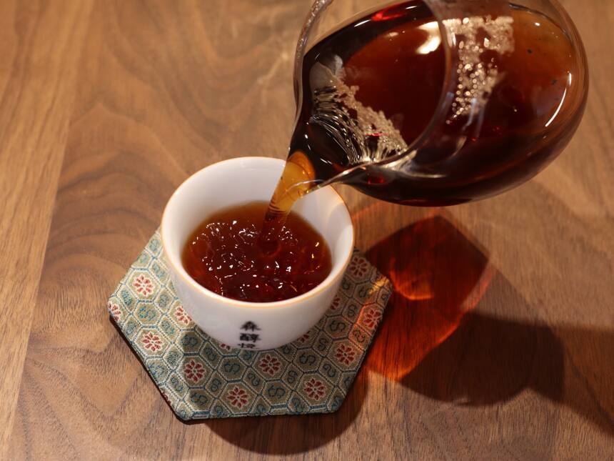 容易被忽视的喝茶习惯：茶垢该不该清洗？