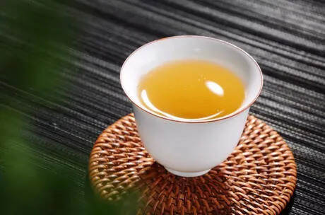 易武茶区高品质茶代表「落水洞」，一口温柔，一口兰香