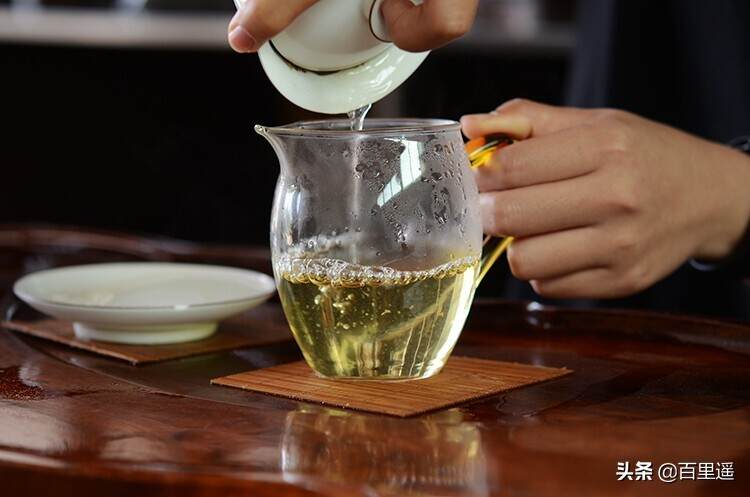 普洱茶为什么能喝出花蜜香？