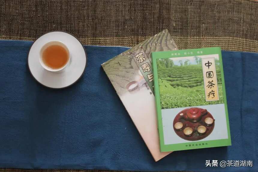 金石名家、茶疗专家、九旬林乾良为本刊连书十二幅“茶道”墨宝