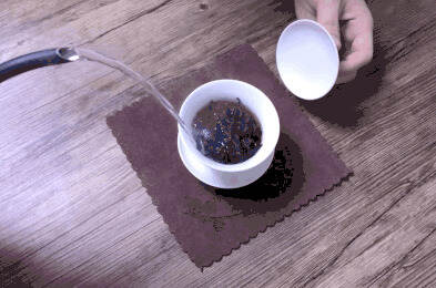 以润茶识 | 一次性学懂五种盖碗泡茶的注水方法