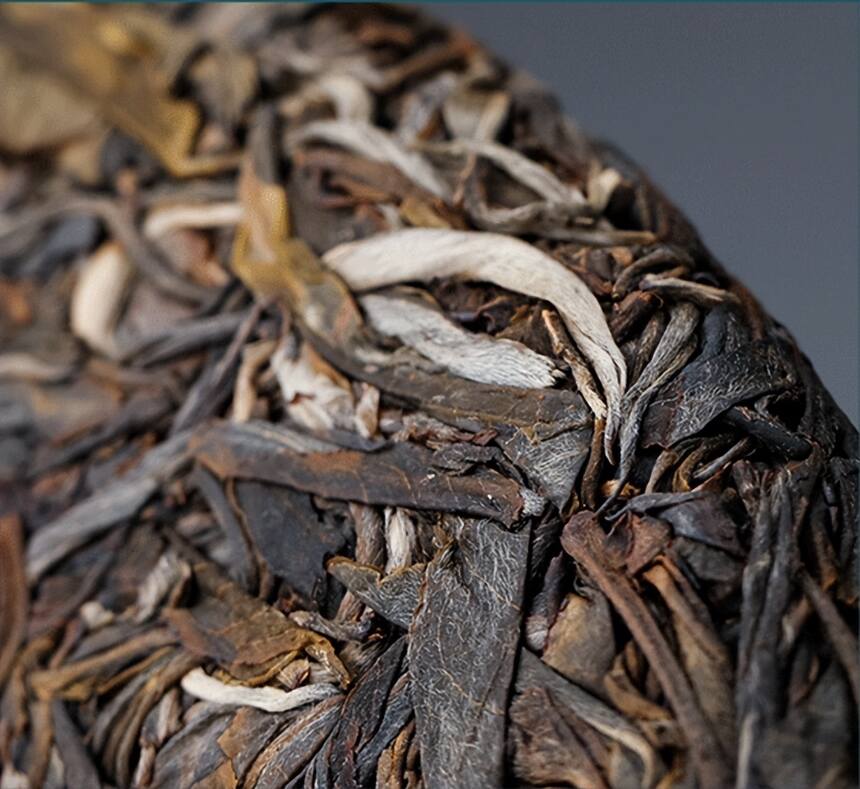 以润茶识 | 茶饼的松紧度会影响茶叶的品质吗？