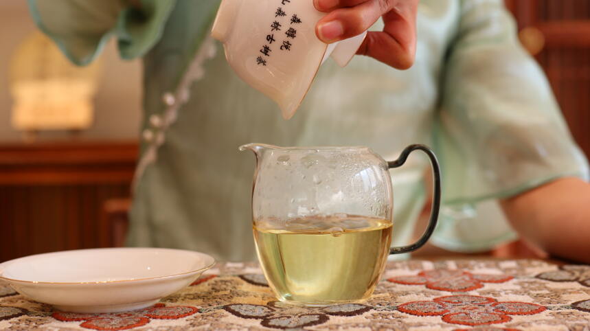 自己存普洱老茶和直接买老茶有什么区别？