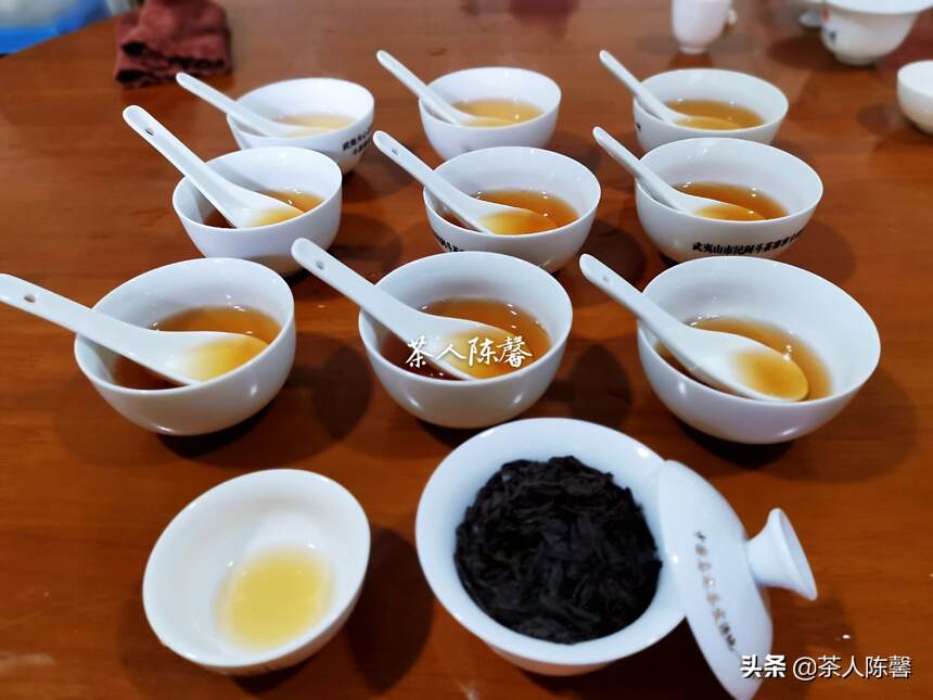 武夷岩茶是红茶吗还是绿茶还是有单独的茶类——岩茶？