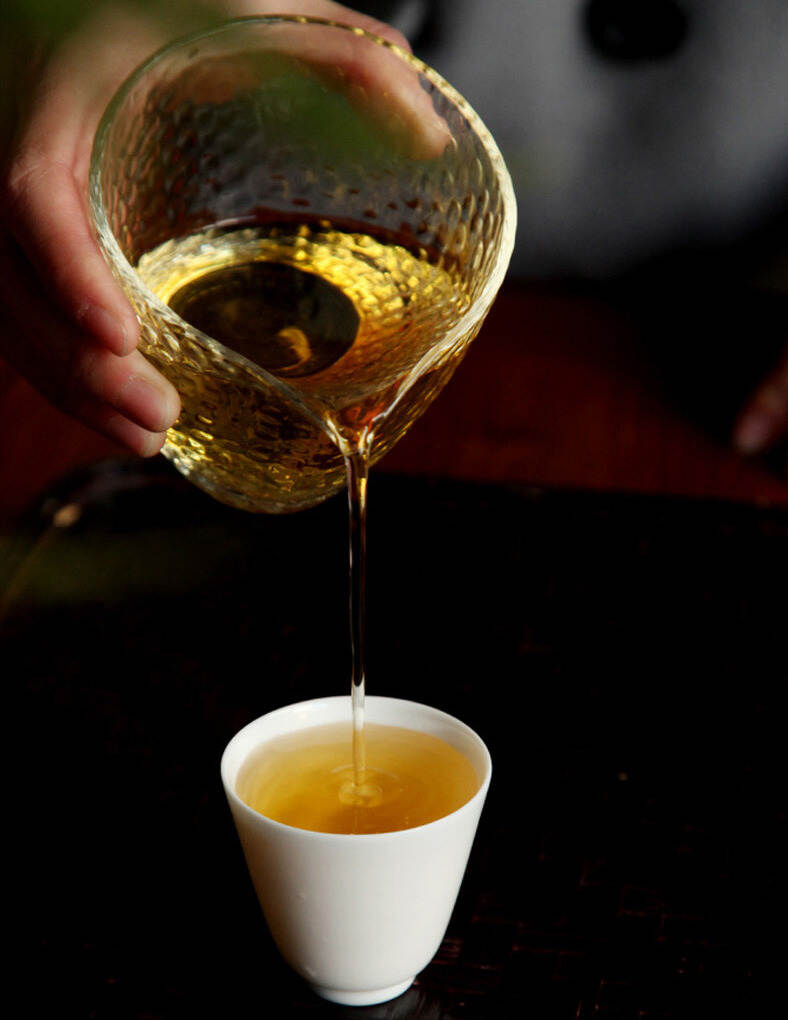 南板400古树茶！藏于无量山深山的甜冰岛！兰香蜜韵，耐人寻味