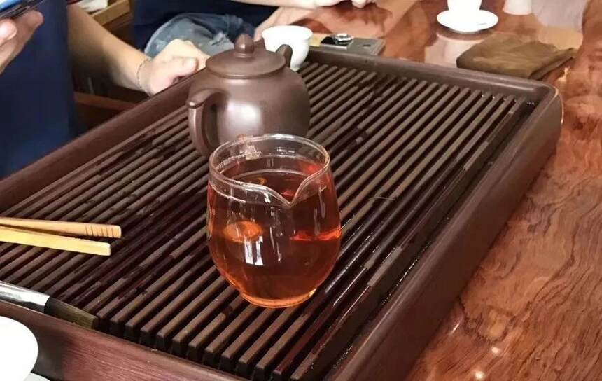 中期茶：兴海茶厂2004年班章乔木生态沱茶（土鸡沱）（竹篮沱）