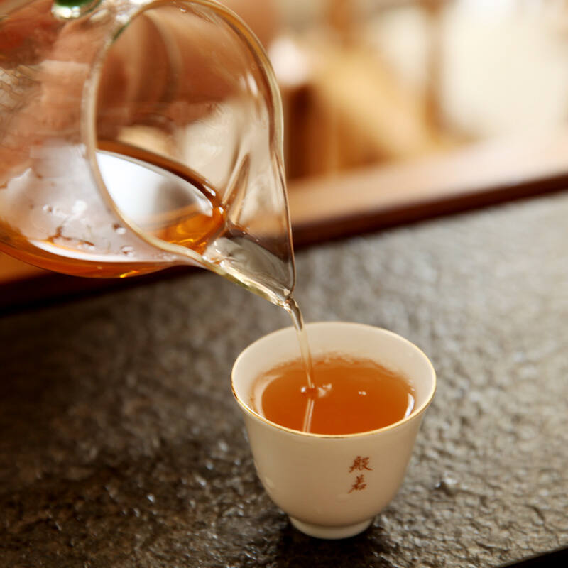 普洱茶喝着甜是因为加了糖吗?想喝甜茶的茶友，建议选这7种普洱茶