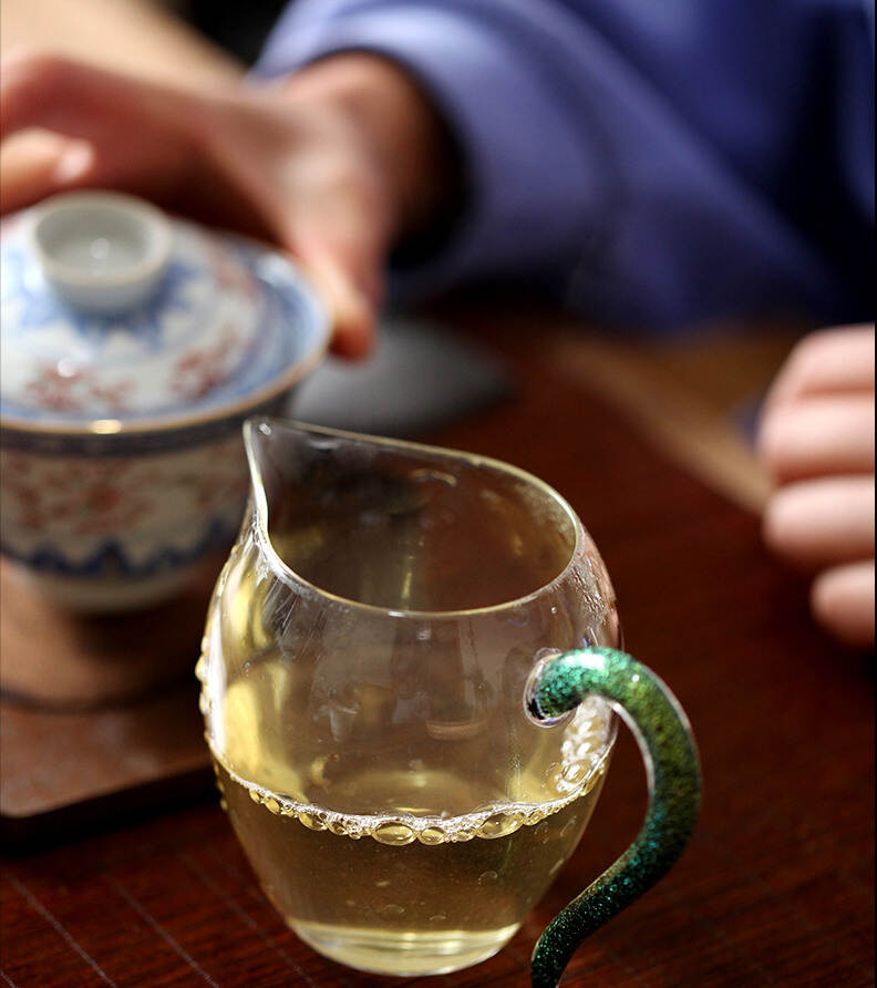 夏至饮茶，这杯凉水箐生茶，是专属你的夏日清凉饮
