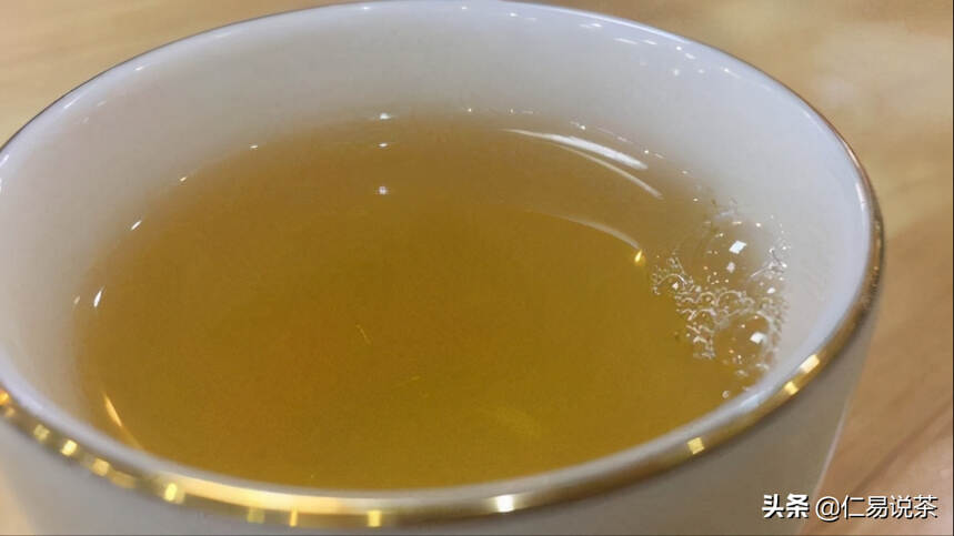 普洱茶用紫砂壶还是盖碗泡的秘密？