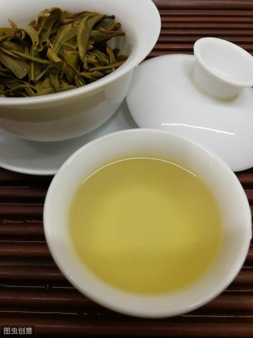 品老茶，藏新茶——老茶藏友，新茶选茶指南