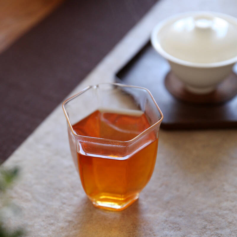 盘点最适宜秋季喝的4类茶！红茶喝了容易上火？为啥秋季也能喝？
