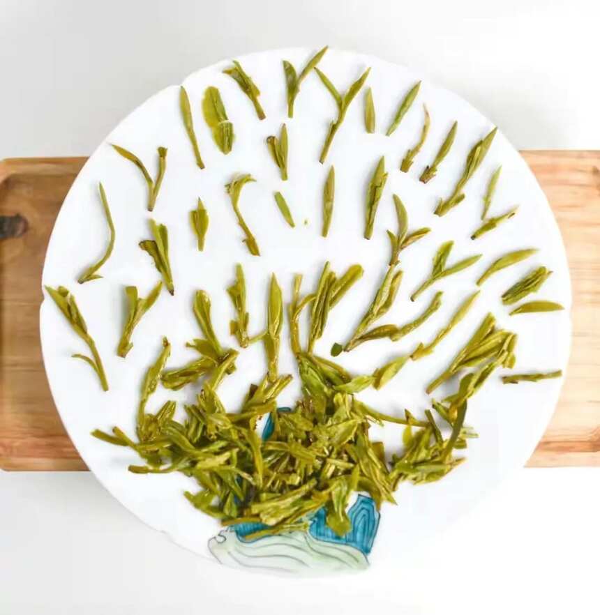 扬州绿杨春茶与杭州龙井茶对冲评测，谁肥谁“瘦”？结果意外