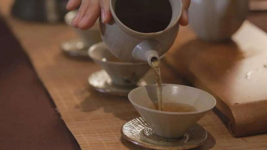 茶界首例，普洱茶这次真的“上天”啦