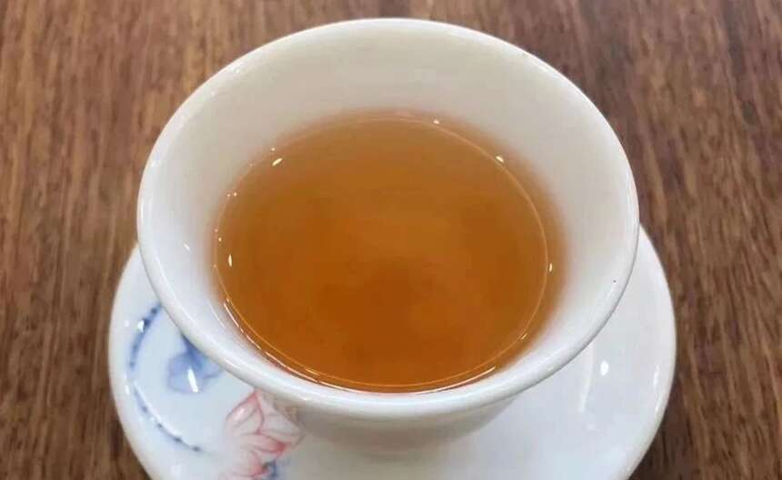 中期茶：兴海茶厂2004年班章乔木生态沱茶（土鸡沱）（竹篮沱）