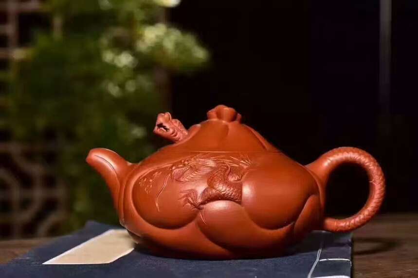 一壶不事二茶的紫砂壶，冲泡出的茶汤才是最原味的鲜度