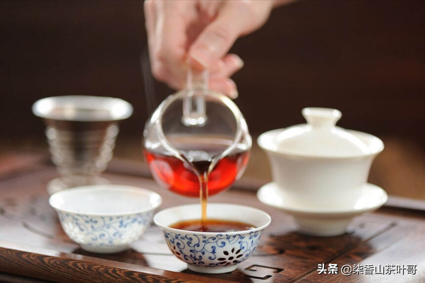 普洱茶的粘性有多强，喝过它之后别的茶基本无味，是喝茶人的终点
