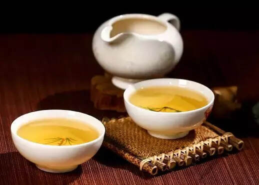 怎样从茶汤看普洱茶的品质？