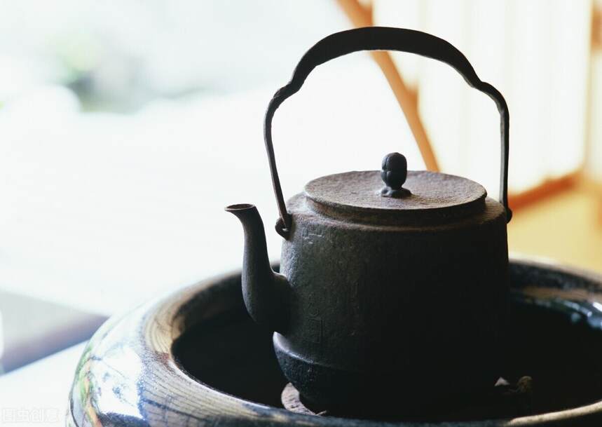 普洱茶冲泡指南丨醒茶、用水、茶具、冲泡技巧等方面