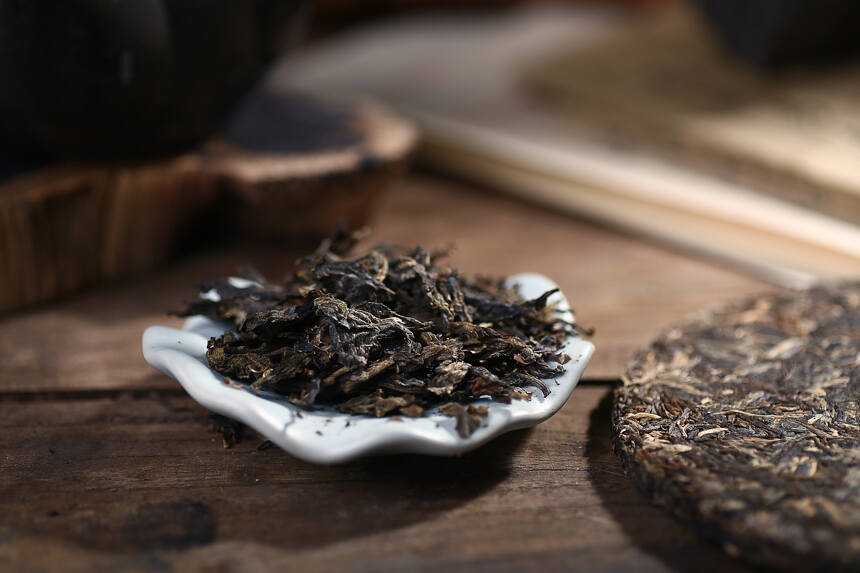 老徐谈茶186：雨季湿度大、温度高！普洱茶如何保存才能避免发霉