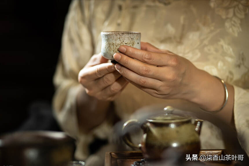 普洱茶的名山：名山超高价，不过是文化诈骗？