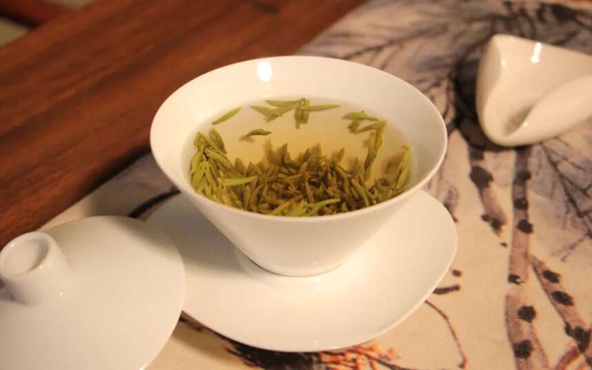 《老徐谈茶》第251期：普洱茶和绿茶哪一个更有市场前景？