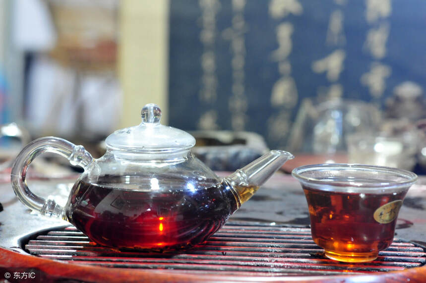 茶知识：如何分辨普洱茶熟茶与六堡茶？