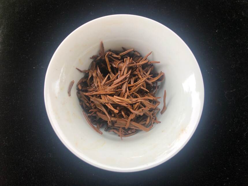 老徐鉴茶365：储存15年的红茶什么滋味？已变质？意想不到