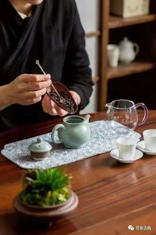 以茶待客，熟知茶座礼仪更顺心