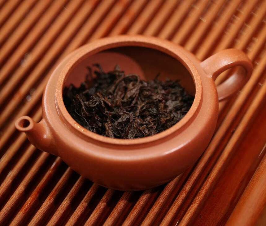 勐海熟茶比临沧茶区的熟茶更吃香？4个原因解释！价值潜力如何？