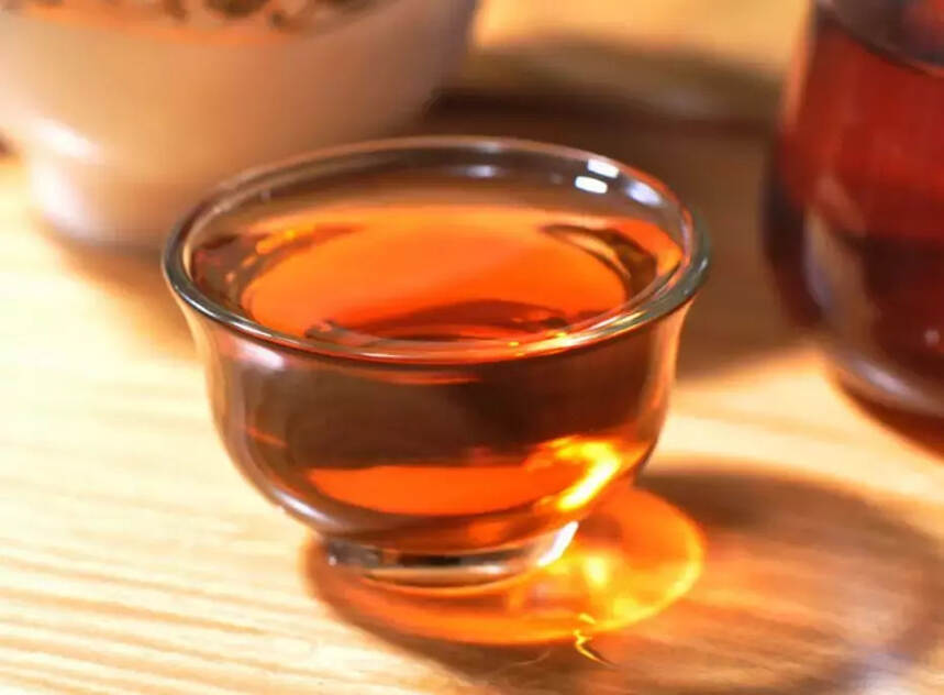 茶叶为什么能解毒？