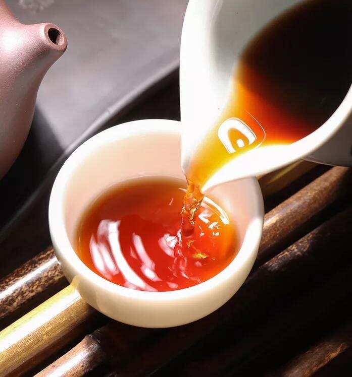 喝普洱生茶好还是普洱熟茶好？