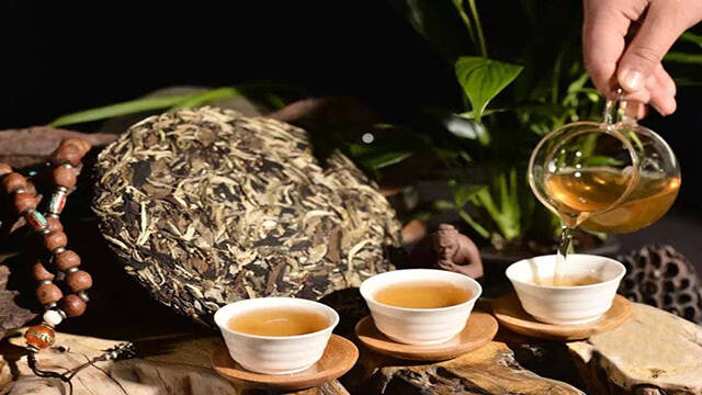 老徐谈茶第114期：如何从茶饼外形区分春茶、夏茶和秋茶——图文