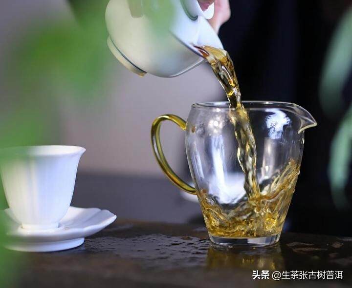 普洱茶的“越陈越香”到底是什么意思？陈放时间越长，茶越香吗？