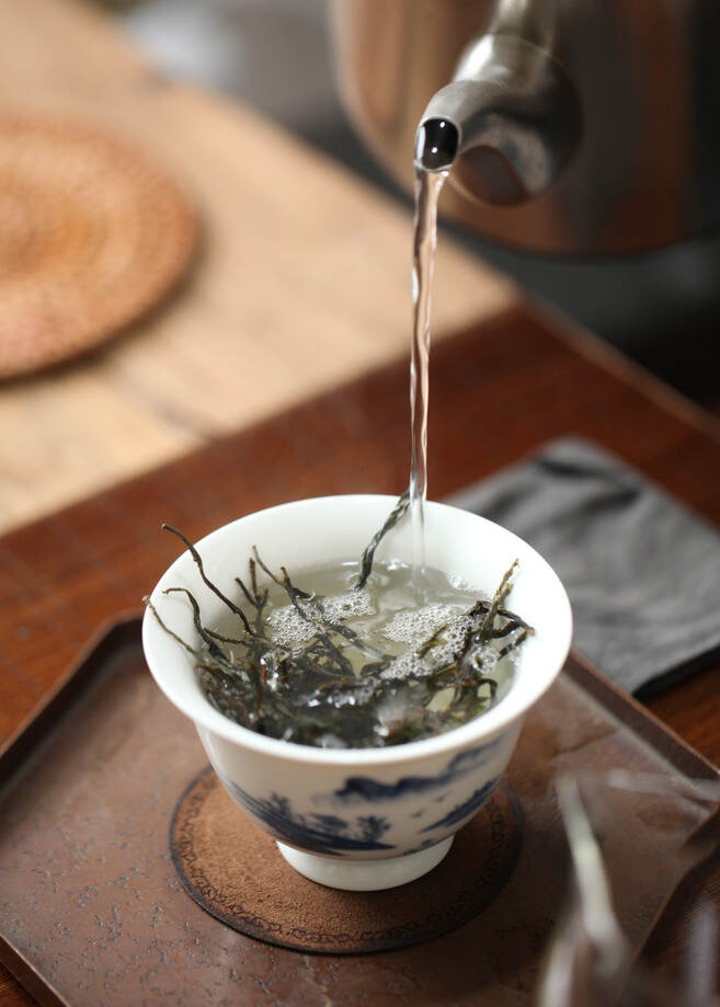 临沧勐库东西半山的茶区别是什么？处在西半山的磨烈茶口感如何