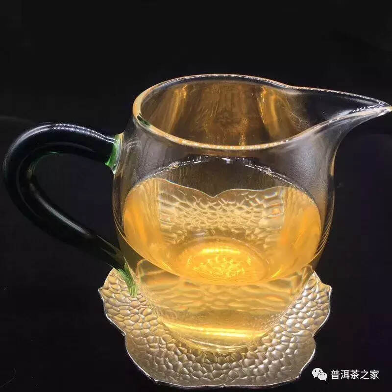 倚邦三大好茶之一，大黑树林普洱茶的特点