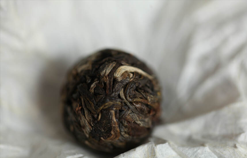 隐龙珠：体验普洱茶中的阳刚正派！口感通透，香气多元，趣意无穷