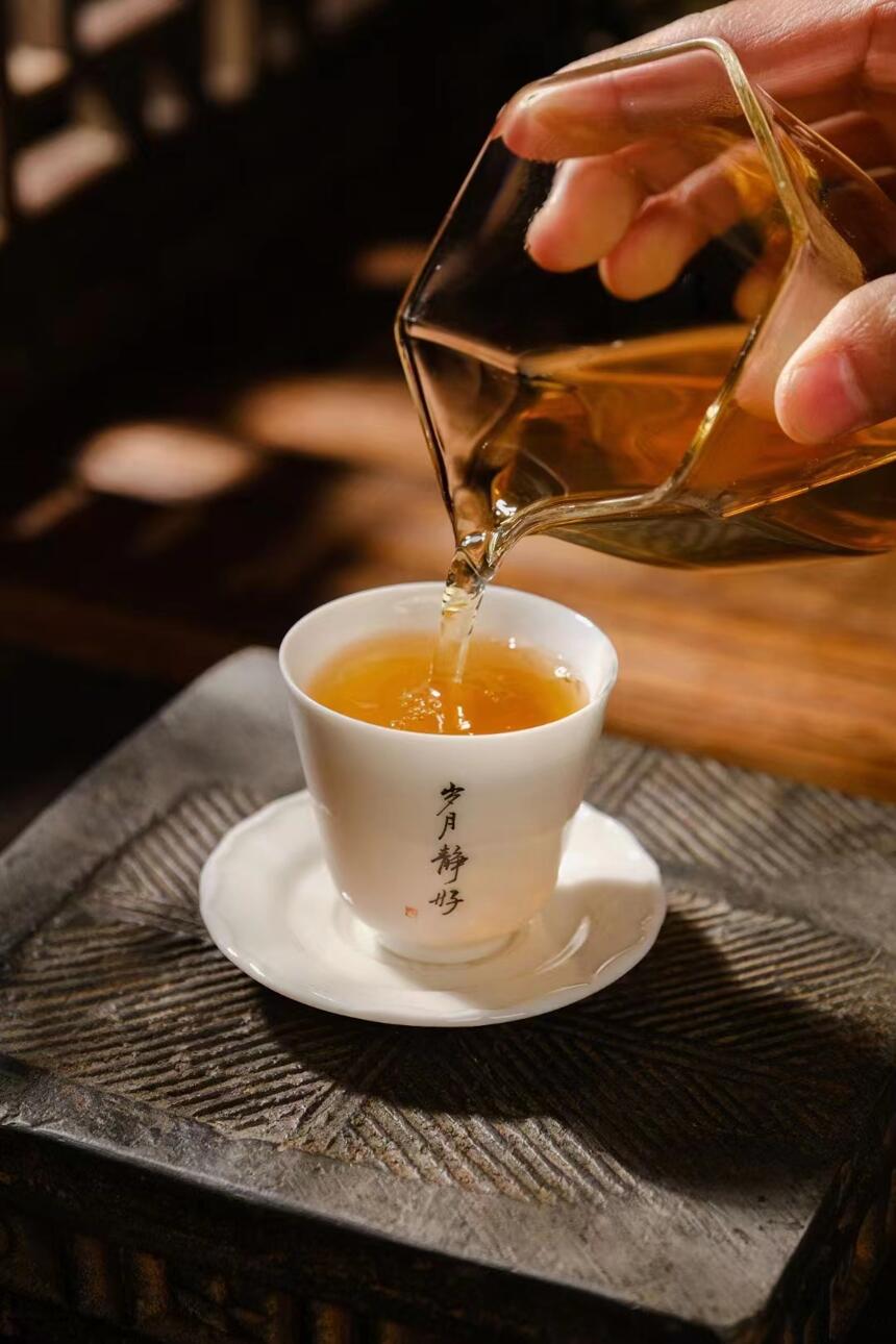 如何赏味普洱茶的蜜韵？