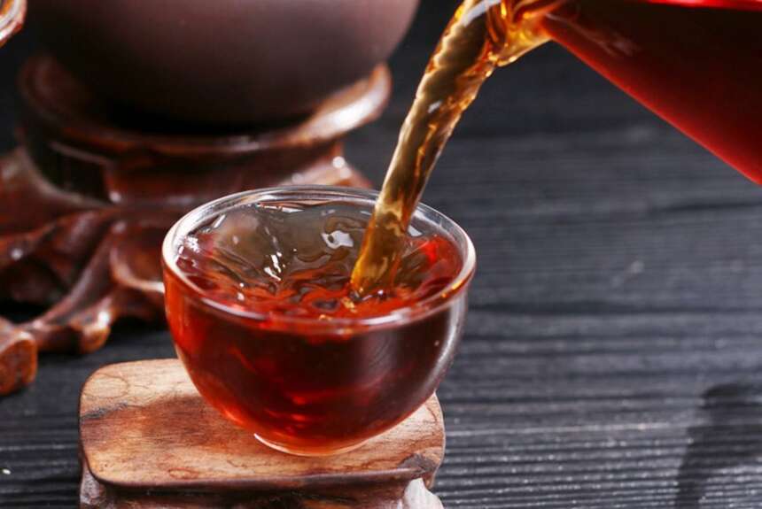 普洱熟茶和生茶哪个更刮油？想减肥喝它就对了？
