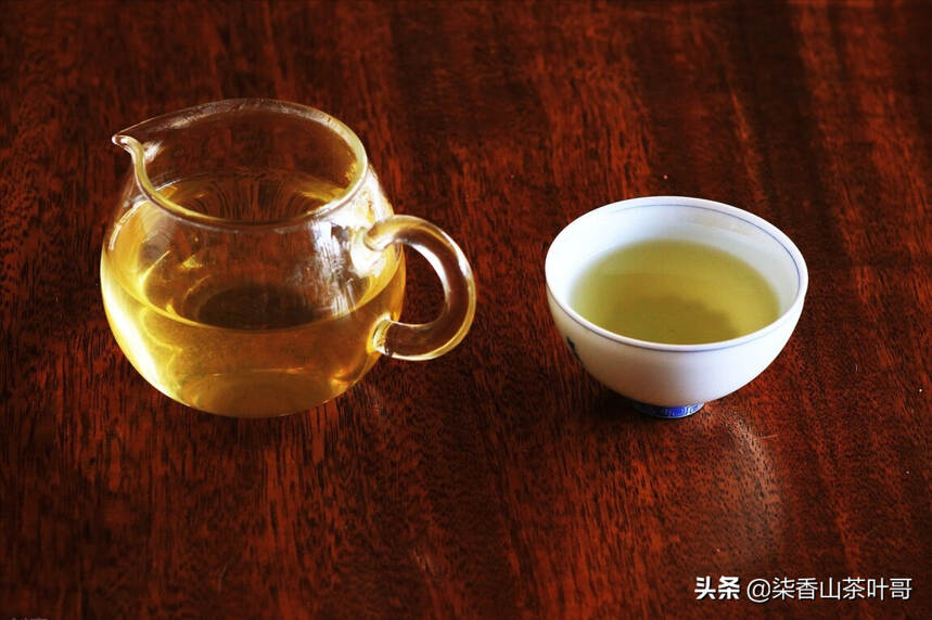 普洱茶的粘性有多强，喝过它之后别的茶基本无味，是喝茶人的终点