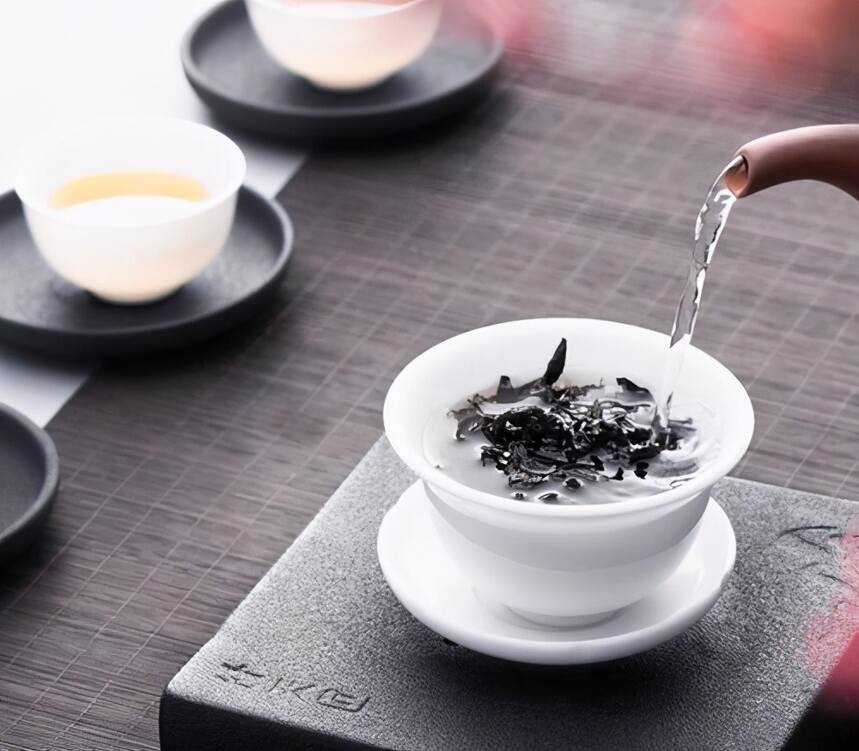 冲泡普洱茶要掌握这5个技巧，泡出来的生普茶汤明亮，滋味甘甜