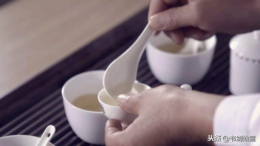 普洱江湖中，纯料和拼配谁将是普洱茶的未来主流？