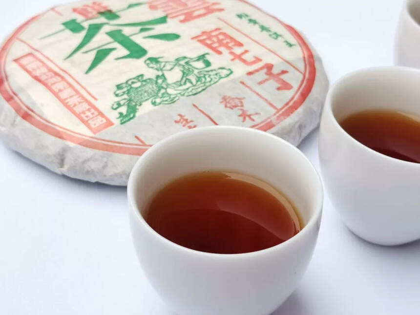 老茶开汤，班章料熟茶，2004年南峤茶厂班章普洱王小饼熟茶