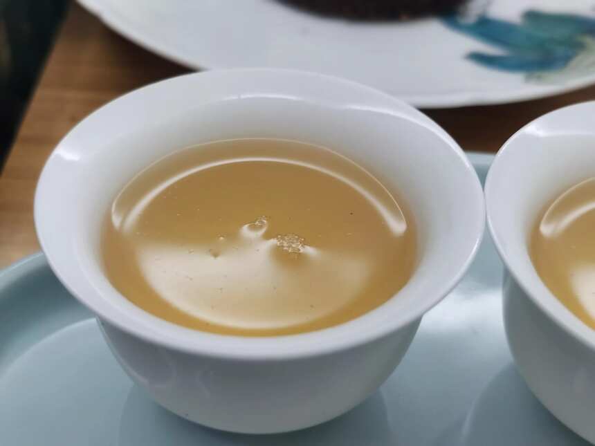 虎山行普洱开汤之——下关冰岛母树饼茶2020