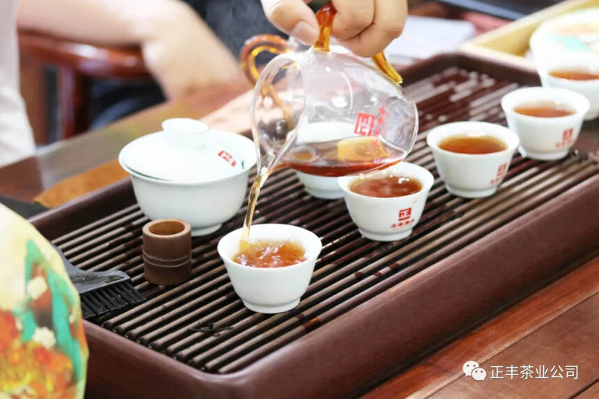 正丰茶业首款熟茶——曼糯寨“滋味岁月”巡回品鉴会正式开启