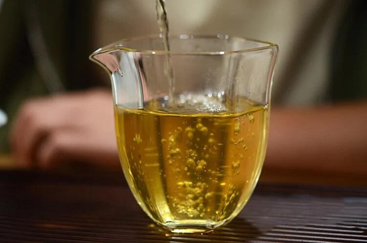 甜如蜜、喉韵深、回甘持久的冰岛普洱茶，你喝过的是真的吗？