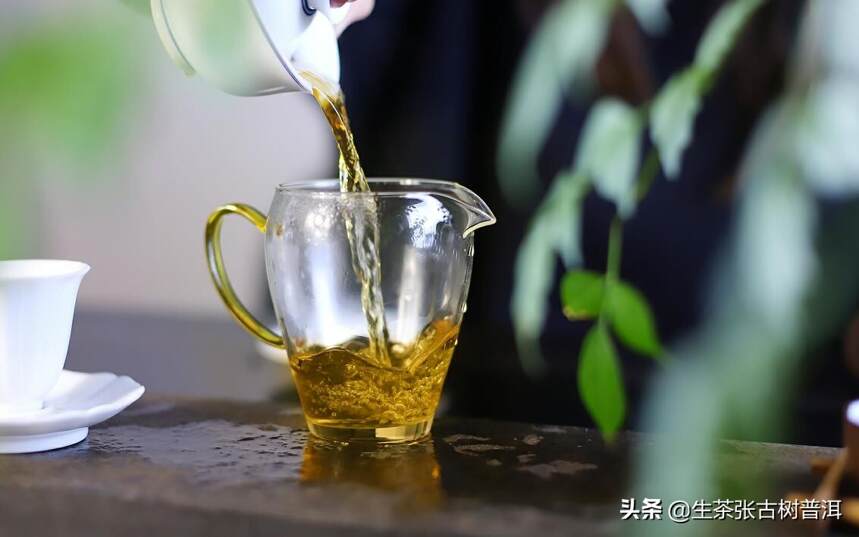喝茶时如何通过生津回甘的表现，来判断一款普洱茶值不值得入手？